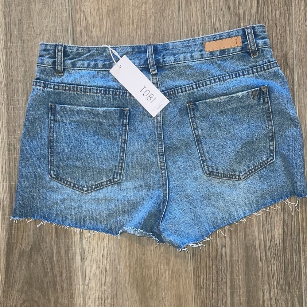 Jean Shorts - Picture 3 of 3